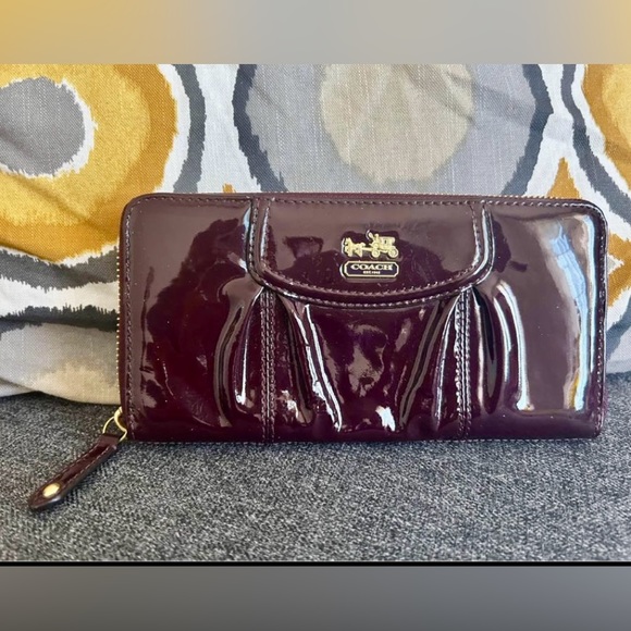 Coach Zipper Wallet - Picture 1 of 4